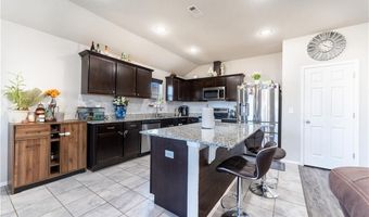 6704 Pilgrim Rd, Bentonville, AR 72713