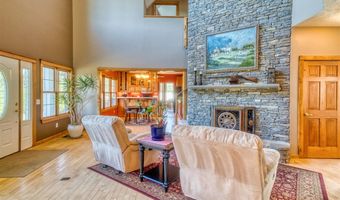 216 Old Wolf Hill Rd, Bethpage, TN 37022