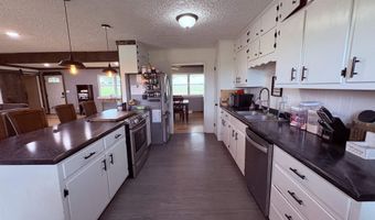 621 Hwy 62 W, Ash Flat, AR 72513