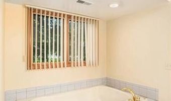 6365 Hayfield Ln, Almont, MI 48003