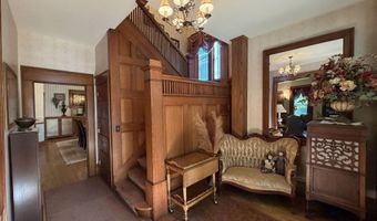 1014 S Jay St, Aberdeen, SD 57401