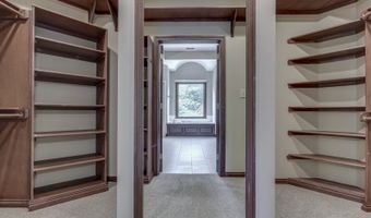 20 Forrests Edge Ct, Indianapolis, IN 46227
