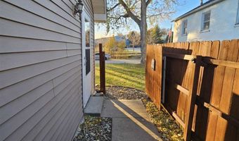 105 N Division St, Anamosa, IA 52205