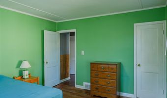 496 Burnsford Ave, Bridgeport, CT 06606