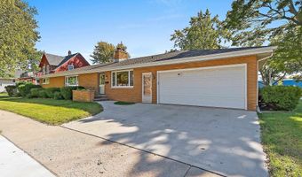 1115 W FRANKLIN St, Appleton, WI 54914