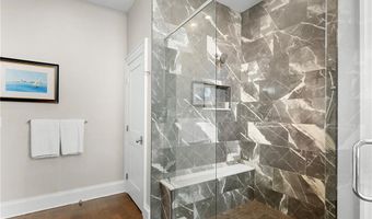 50 School St 7, Newport, RI 02840