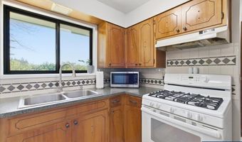 2832 Oak Grove Dr NW, Albany, OR 97321