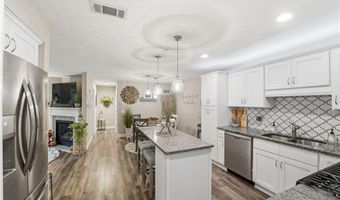 40 Saw Mill Dr 204, North Kingstown, RI 02852