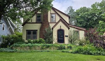 911 Ridgewood Ave, Ames, IA 50010