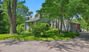 27050 W Wilmot Rd, Antioch, IL 60002