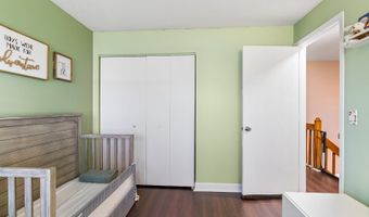 737 W Happfield Dr, Arlington Heights, IL 60004