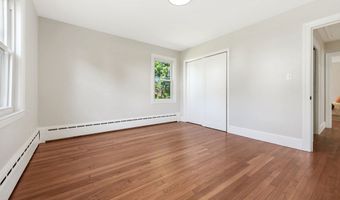 122 James St, Acushnet, MA 02743