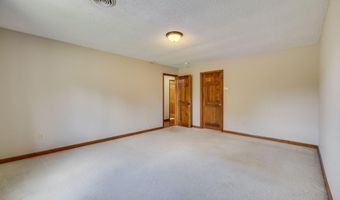 17304 Mary Lee Dr, Abingdon, VA 24210