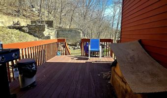 73 Woodbridge Ave, Ansonia, CT 06401