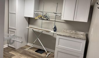 3117 Sora Ave, Audubon Park, KY 40213