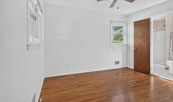 17 Railroad Ave, Beachwood, NJ 08722