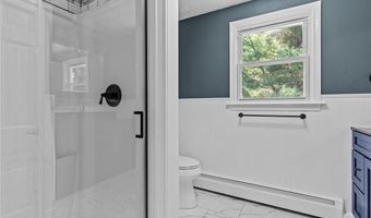 123 Stone Gate Dr, North Kingstown, RI 02852