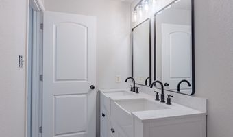 708 NW 8th St, Andrews, TX 79714