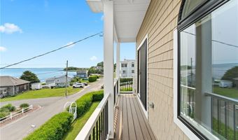 41 Burnett Rd, Warwick, RI 02889
