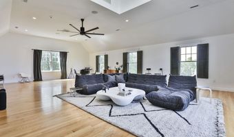108 Oak Trl, Bolton, MA 01740