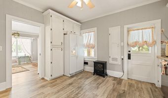 8916 Eastwood Dr, Abbeville, LA 70510