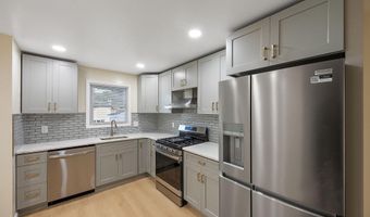 738 W BIRCHTREE Ln, Claymont, DE 19703