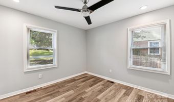 3209 Eastwood Dr, Charlotte, NC 28205