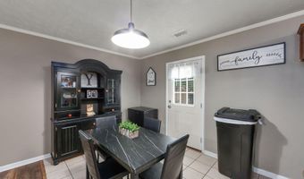 37 W Tracy St, Bells, TN 38006