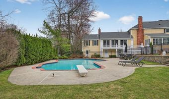 21 Greybirch Rd, Andover, MA 01810