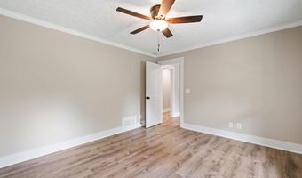 136 Ridgecrest Dr, Ball Ground, GA 30107