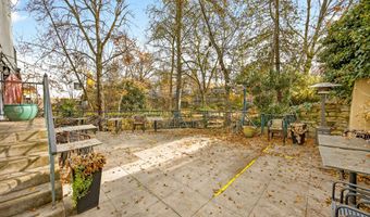 84 N Main St, Ashland, OR 97520