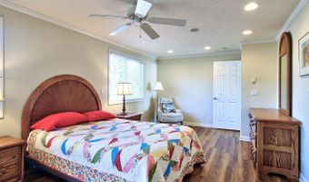 5185 Main St, Bay City, OR 97107