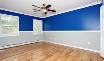 6 Margo Ct, Airmont, NY 10901