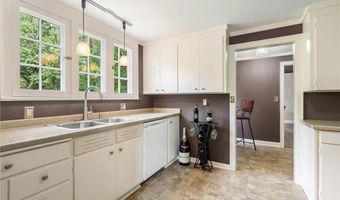 808 4th St SW, Austin, MN 55912