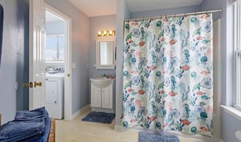 6 Kingfish St, Alligator Point, FL 32346