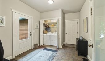 1201 Paradise Valley Rd, Bonners Ferry, ID 83805