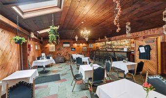 170 Franklin St, Bristol, RI 02809