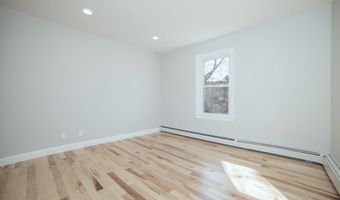 25 Edison Grn 2, Boston, MA 02125