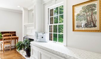 12601 N Osage Rd, Anchorage, KY 40223