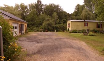 4 Brackett Hill Rd, Alfred, ME 04002