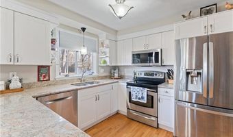 179 Old River Rd, Lincoln, RI 02865