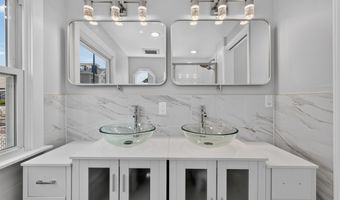 46 E 44TH St, Bayonne, NJ 07002