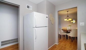 160 Cumberland Park Ct G, Ballwin, MO 63011