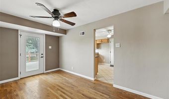 9800 Ridgely Ln, Affton, MO 63123