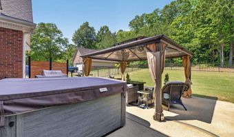 1363 AVALON Ln, Anniston, AL 36207