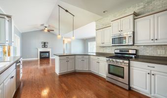 1 Pinewood Way, Athens, OH 45701