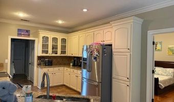 185 Apple Blossom Dr, Brandon, MS 39047