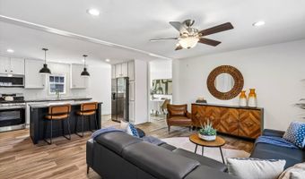 7368 NE BERWICK Dr 2, Ankeny, IA 50021