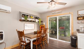 1275 Highway Dd, Ava, MO 65608