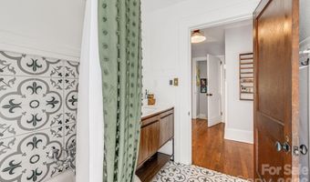 18 Robinwood Ave, Asheville, NC 28806